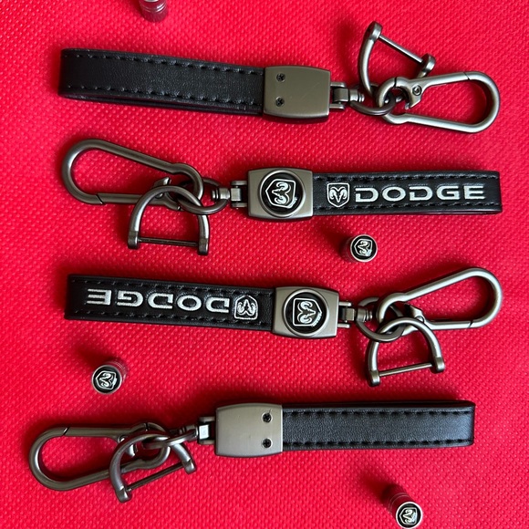 Car keychains for all car models + wheel caps - Picture 2 of 16